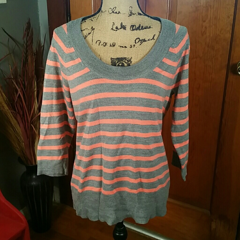 New York And Company Scoop Neck Sweater